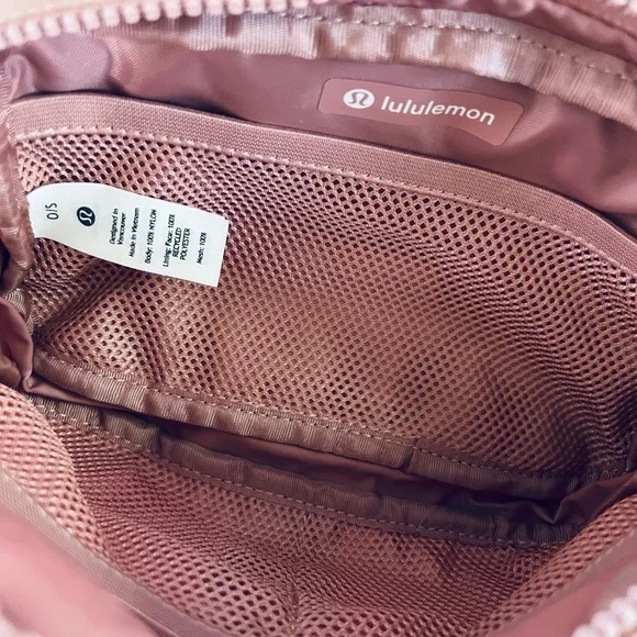 Lululemon Everywhere Belt Bag *1L - Picture 7 of 9